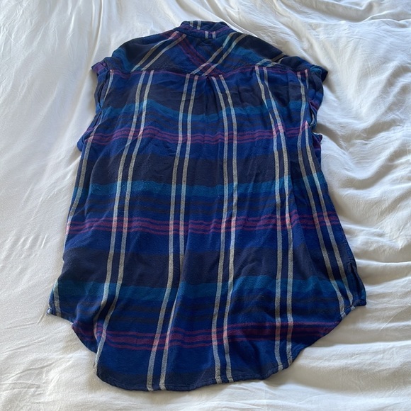 Rails Button down top - Picture 5 of 5